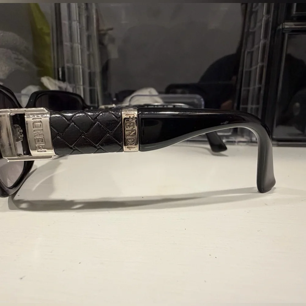 Fendi FS445 Black Quilted Sunglasses - Picture 7 of 9